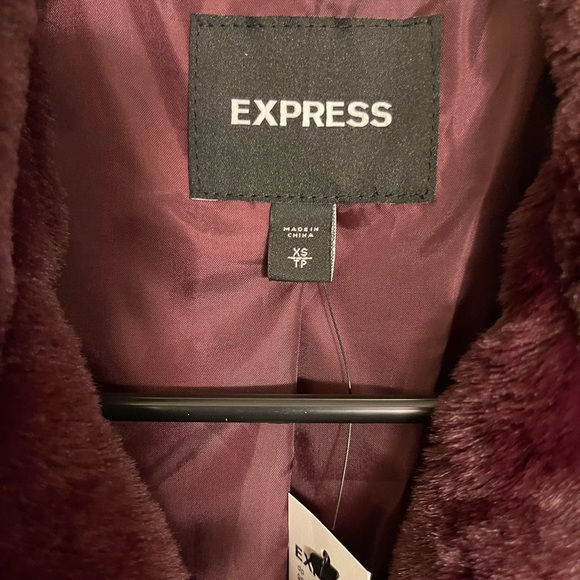 Beautiful Express Faux Fur Coat - Picture 5 of 5